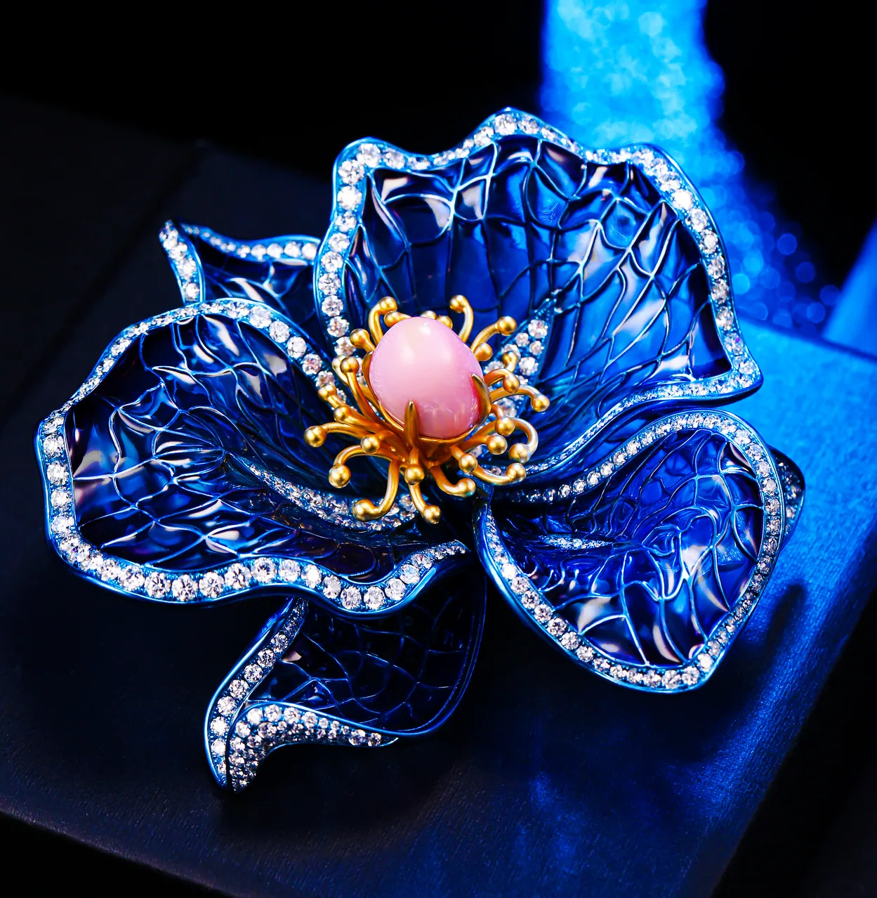 Secret d’Iris 海螺珠高级珠宝作品
